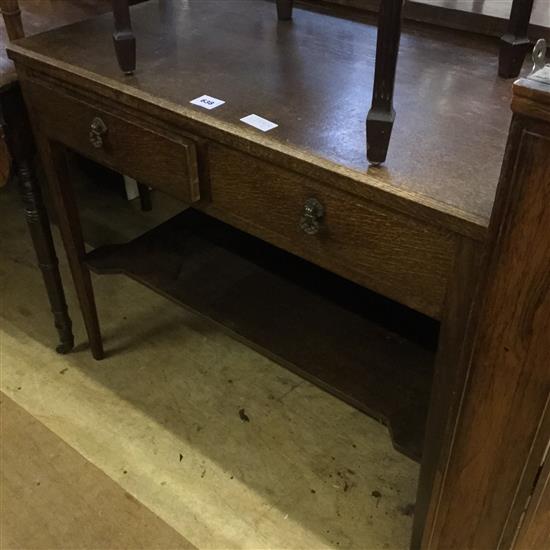 Oak side table(-)